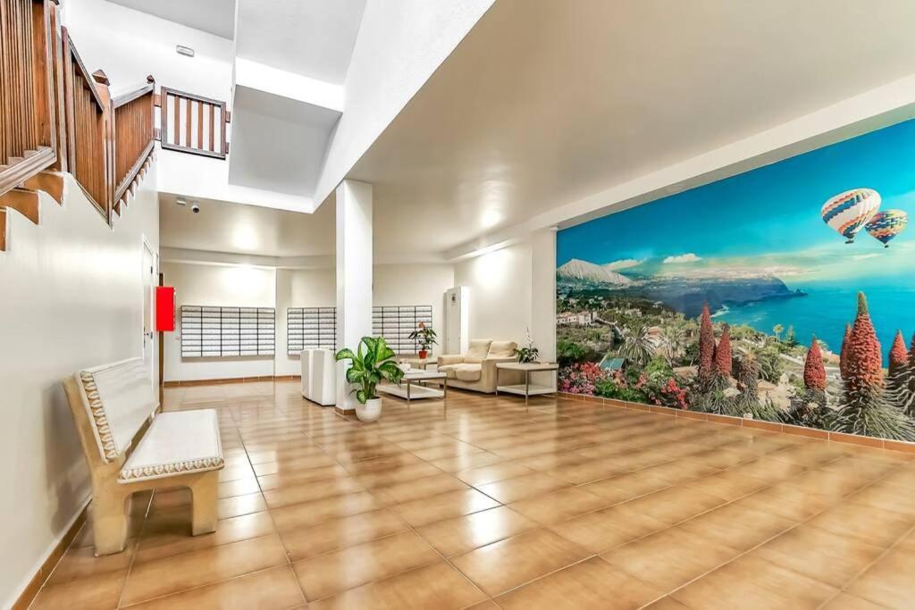Modern Apartment In Parque Royal I, Playa Fanabe أذيخي المظهر الخارجي الصورة