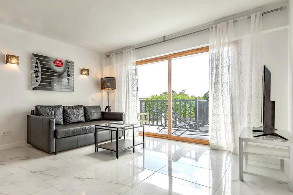 Modern Apartment In Parque Royal I, Playa Fanabe أذيخي المظهر الخارجي الصورة