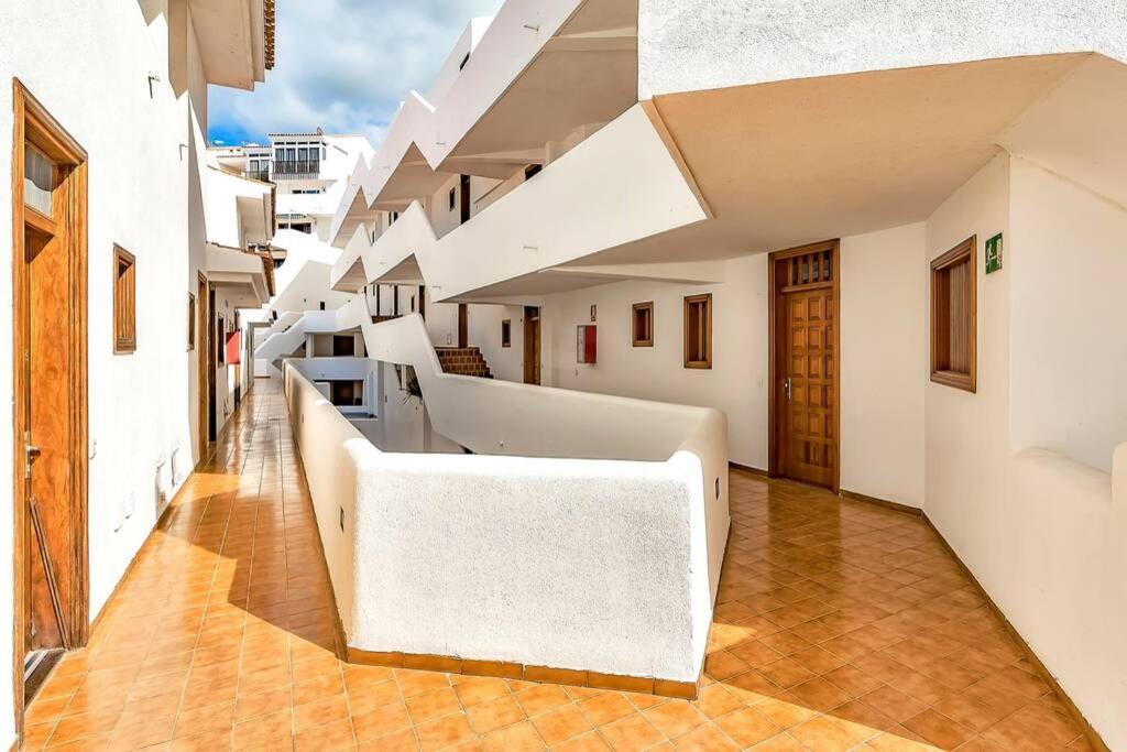Modern Apartment In Parque Royal I, Playa Fanabe أذيخي المظهر الخارجي الصورة