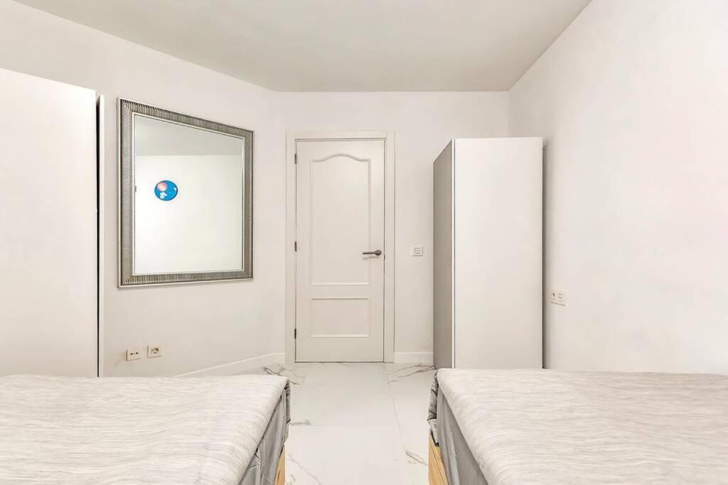 Modern Apartment In Parque Royal I, Playa Fanabe أذيخي المظهر الخارجي الصورة