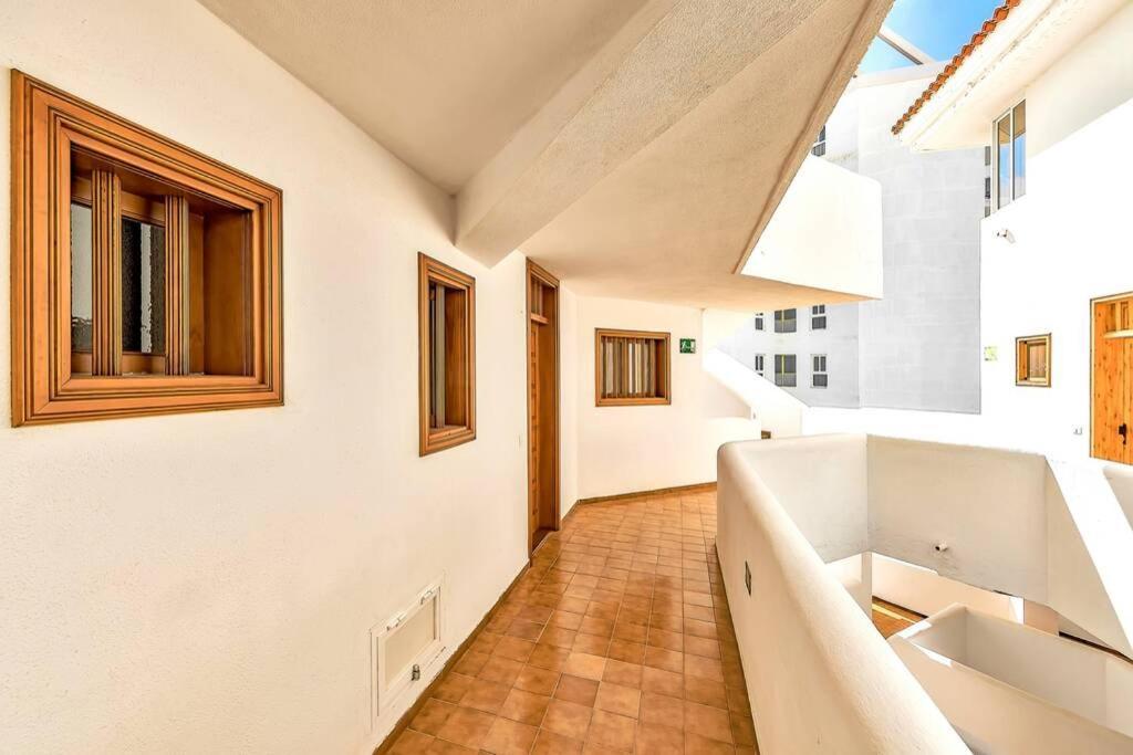 Modern Apartment In Parque Royal I, Playa Fanabe أذيخي المظهر الخارجي الصورة