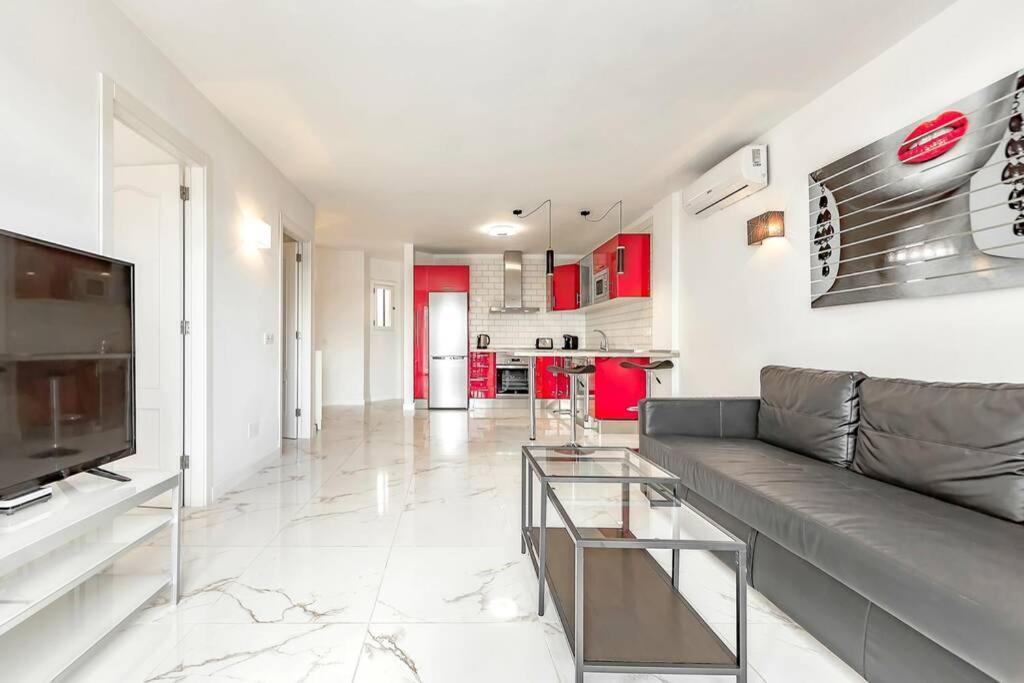 Modern Apartment In Parque Royal I, Playa Fanabe أذيخي المظهر الخارجي الصورة